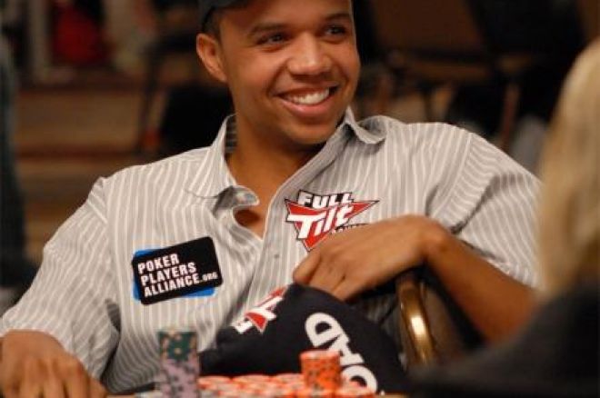 PokerNews Boulevard: Phil Ivey, ChiliPoker, Barry Shulman en Jevgeniy "Jovial Gent" Timoshenko... PokerNews Boulevard: Phil Ivey, ChiliPoker, Barry Shulman en Jevgeniy "Jovial Gent" Timoshenko...