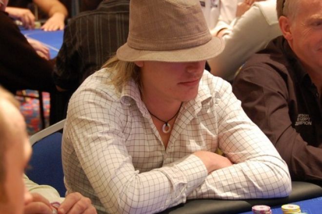 PokerNews Boulevard: Vechtpartij bij APPT, Nederlandse tegenstand voor Isildur1, en meer.. PokerNews Boulevard: Vechtpartij bij APPT, Nederlandse tegenstand voor Isildur1, en meer..