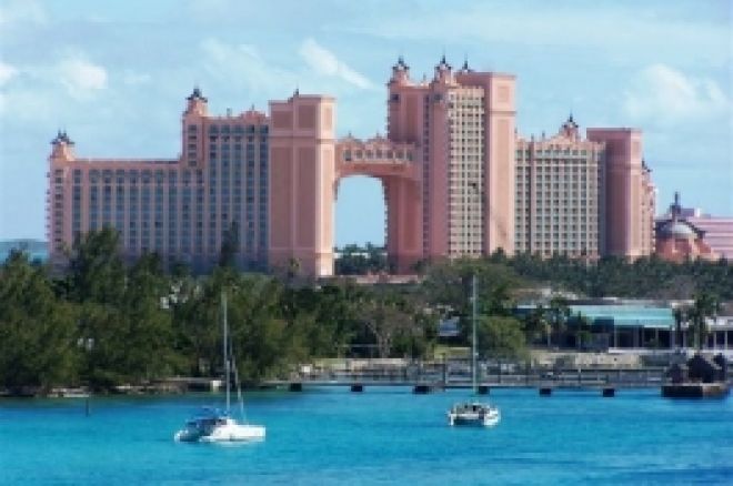 Pokerio žaidėjai suskrenda į Bahamus 0001 Pokerio žaidėjai suskrenda į Bahamus 0001