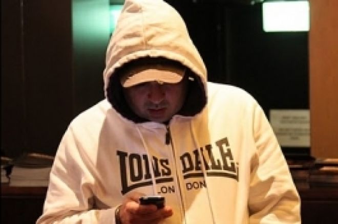 2010 Aussie Millions - Nick Haidaris начело на Ден 1В 0001 2010 Aussie Millions - Nick Haidaris начело на Ден 1В 0001