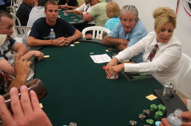 Pokerio Kritikas - apie pirmuosius gyvus turnyrus 0001 Pokerio Kritikas - apie pirmuosius gyvus turnyrus 0001