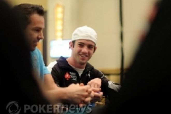 Pokerio skaitiniai - Hellmuthas švelnėja, o Joe Cada demonstruoja madas 0001 Pokerio skaitiniai - Hellmuthas švelnėja, o Joe Cada demonstruoja madas 0001