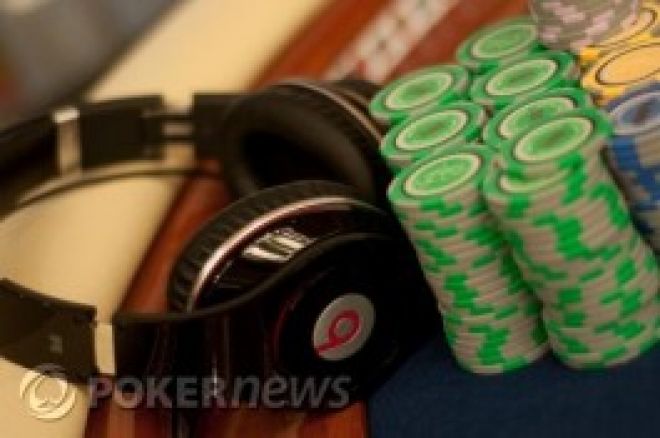 Poker Chips und Earphones