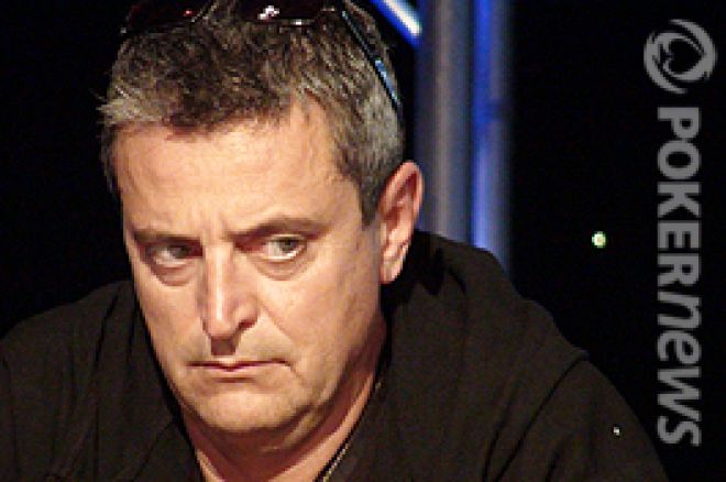 Interview PokerNews Vidéo : Hervé Costa, finaliste (4ème place) et meilleur joueur de poker français de l'EPT Monte Carlo 2010.