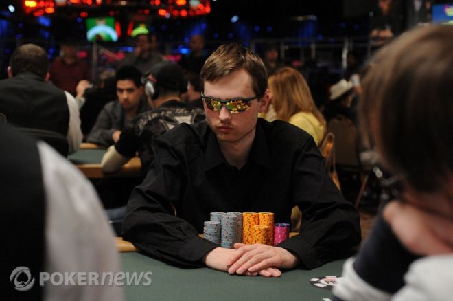 WSOP 2010 Den 24: Martin Kabrhel má pátý největší stack v Eventu #38 0001 WSOP 2010 Den 24: Martin Kabrhel má pátý největší stack v Eventu #38 0001