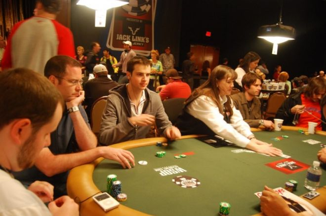 WSOP 2010 Dream Team Lietuva: Turnyro Nr.42 apžvalga (+ Video) 0001 WSOP 2010 Dream Team Lietuva: Turnyro Nr.42 apžvalga (+ Video) 0001