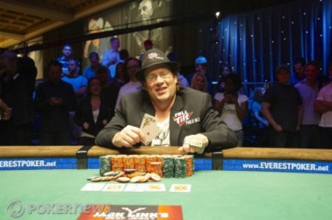 2010 World Series of Poker, Día 30: Gavin Smith logró finalmente ganar una pulsera 0001