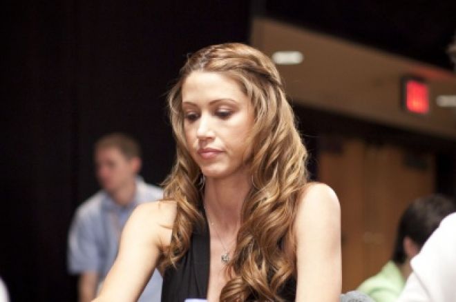 The Nightly Turbo: Shannon Elizabeth Signs with Carbon, Williams and Selbst Now PokerStars Pros, and More 0001