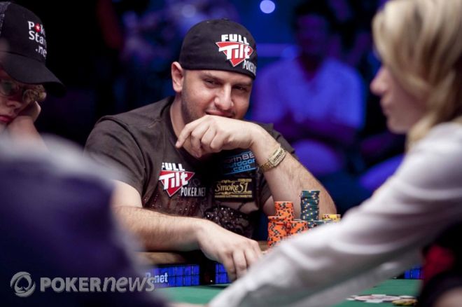 2010 World Series of Poker: Michael Mizrachi Takes Main Event Chip Lead 0001