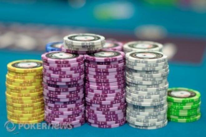 Internetinio pokerio šviesos nukreiptos į Tri "Slowhabit" Nguyen 0001 Internetinio pokerio šviesos nukreiptos į Tri "Slowhabit" Nguyen 0001