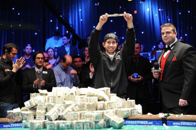 Vítězem 2010 WSOP Main Eventu je Jonathan Duhamel 0001 Vítězem 2010 WSOP Main Eventu je Jonathan Duhamel 0001