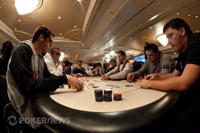 Poker 'Live' : Les tournois du mois de décembre 2010 0001