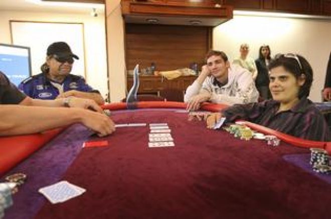 PokerNews Boulevard: Phil Laak's record verbroken, en meer.. PokerNews Boulevard: Phil Laak's record verbroken, en meer..