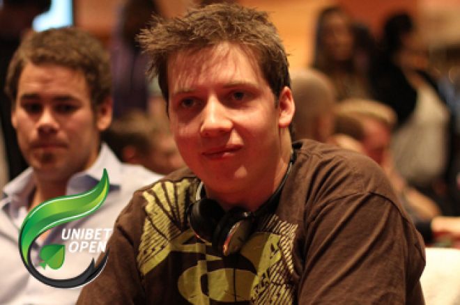 Unibet Open Londen 2010: Stefan "Apollo" Hendrickx bovenaan Unibet Open Londen 2010: Stefan "Apollo" Hendrickx bovenaan