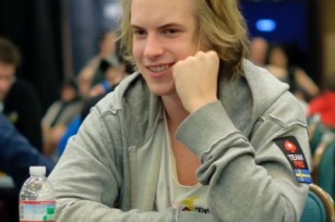 Pokernyheter 24. januar - Viktor Blom risikerer $149.000.000 i baksmell - Sende tider for... 0001 Pokernyheter 24. januar - Viktor Blom risikerer $149.000.000 i baksmell - Sende tider for... 0001