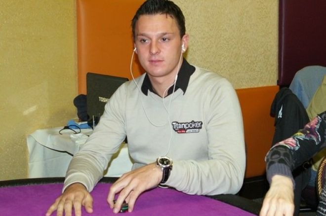 Dienos naujienos: A.Guoga pelno pokerio apdovanojimą, Samas Trickettas vėl prie finalinio... 0001 Dienos naujienos: A.Guoga pelno pokerio apdovanojimą, Samas Trickettas vėl prie finalinio... 0001