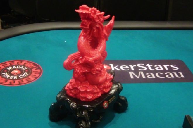Macau Poker Cup 메인 이벤트 데이 1a의 결과 0001 Macau Poker Cup 메인 이벤트 데이 1a의 결과 0001