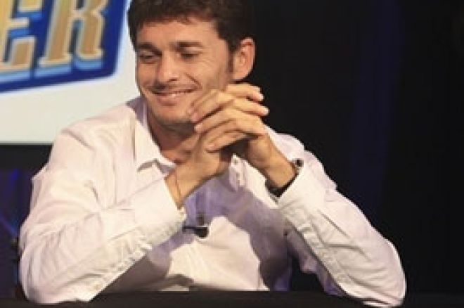 Vozač Formule 1, Giancarlo Fisichella, potpisao za PartyPoker 0001 Vozač Formule 1, Giancarlo Fisichella, potpisao za PartyPoker 0001