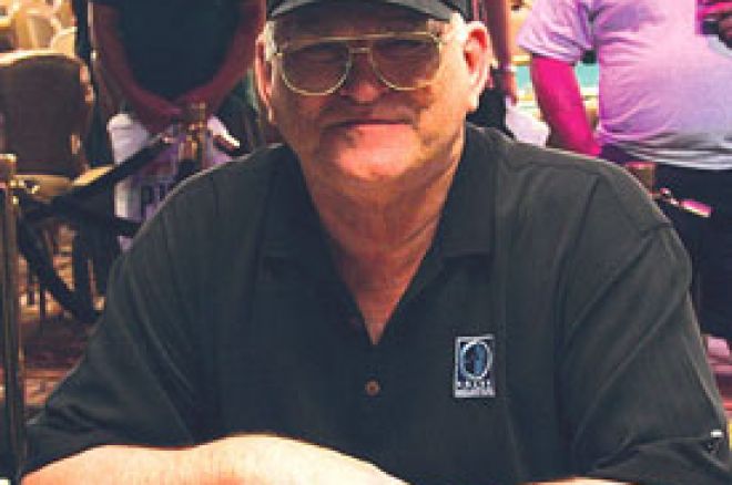 T.J. Cloutier stavio svoju 2005. WSOP narukvicu na aukciju sa $5.000 No-Limit- Holdem eventa 0001 T.J. Cloutier stavio svoju 2005. WSOP narukvicu na aukciju sa $5.000 No-Limit- Holdem eventa 0001