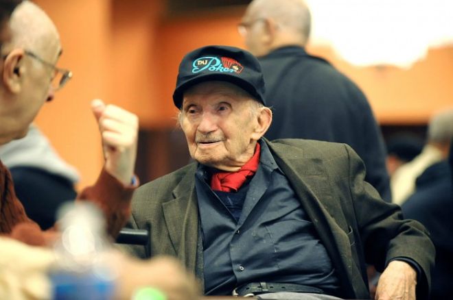 Andrew Amatrudo, 102 ans et joueur de poker. Le doyen ?