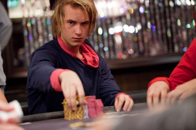 SuperStar Showdown: Blom gromi Negreanu 0001 SuperStar Showdown: Blom gromi Negreanu 0001