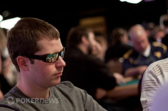 Débat Poker : lunettes de soleil, pour ou contre ? 0001