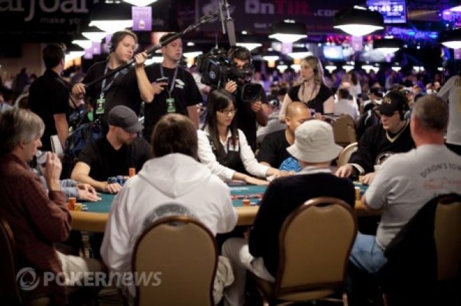 WSOP apžvalga: $10,000 beribio Holdem Čempionatas 3 diena 0001 WSOP apžvalga: $10,000 beribio Holdem Čempionatas 3 diena 0001