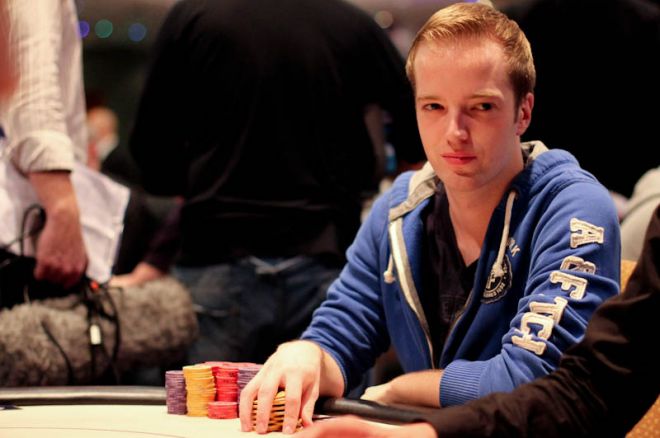 PokerStars.com EPT Londen: Remie bust, Swart short door naar dag vijf PokerStars.com EPT Londen: Remie bust, Swart short door naar dag vijf