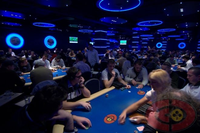 Live Reporting: Říjnový Poker Festival, Main Event 1,200,000 Kč GTD, Den 2 0001 Live Reporting: Říjnový Poker Festival, Main Event 1,200,000 Kč GTD, Den 2 0001