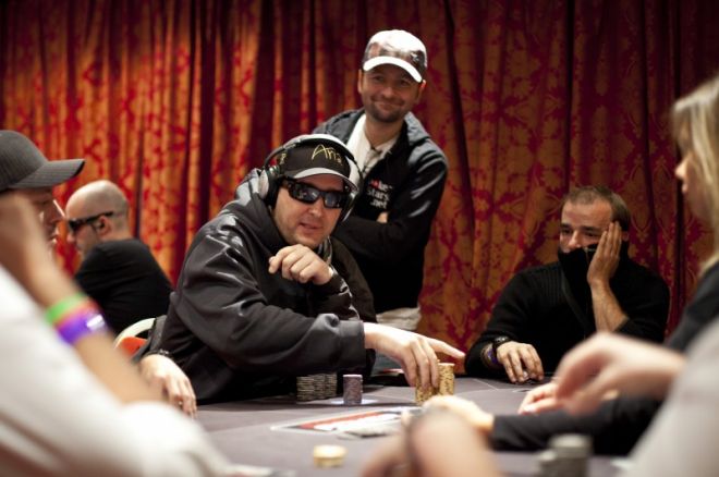 WSOPE: Phil Hellmuth si jde pro náramek 0001 WSOPE: Phil Hellmuth si jde pro náramek 0001