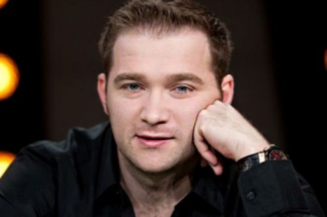 Евгений Качалов побеждает в номинации "Игрок года"... 0001 Евгений Качалов побеждает в номинации "Игрок года"... 0001
