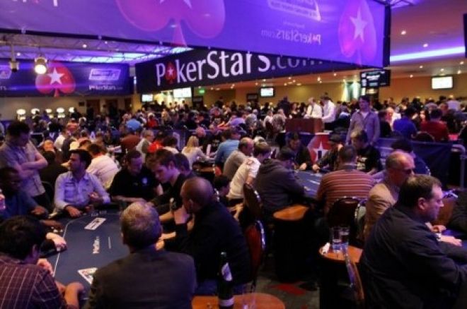 Ken Isaksen leder etter PokerStars UKIPT dag 1b 0001 Ken Isaksen leder etter PokerStars UKIPT dag 1b 0001