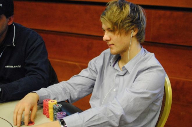 SCOOP: priešpaskutinėje dienoje Tauras Narmontas užsitikrina $10,000 laimėjimą! 0001 SCOOP: priešpaskutinėje dienoje Tauras Narmontas užsitikrina $10,000 laimėjimą! 0001