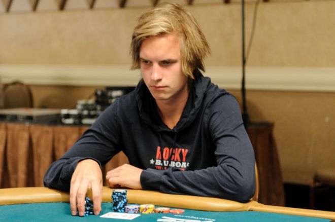 Viktor Blom在2012 WSOP舞台上亮相 0001 Viktor Blom在2012 WSOP舞台上亮相 0001