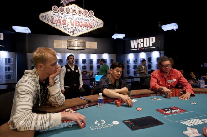 PokerNews Boulevard: Chidwick, Chiu & Schwartz strijden om bracelet; teleurstelling bij Veldhuis PokerNews Boulevard: Chidwick, Chiu & Schwartz strijden om bracelet; teleurstelling bij Veldhuis