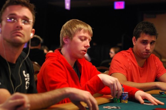 Blicas: Aneris antroje WSOP dienoje, MicroMillions II garantijos ir kita 0001 Blicas: Aneris antroje WSOP dienoje, MicroMillions II garantijos ir kita 0001