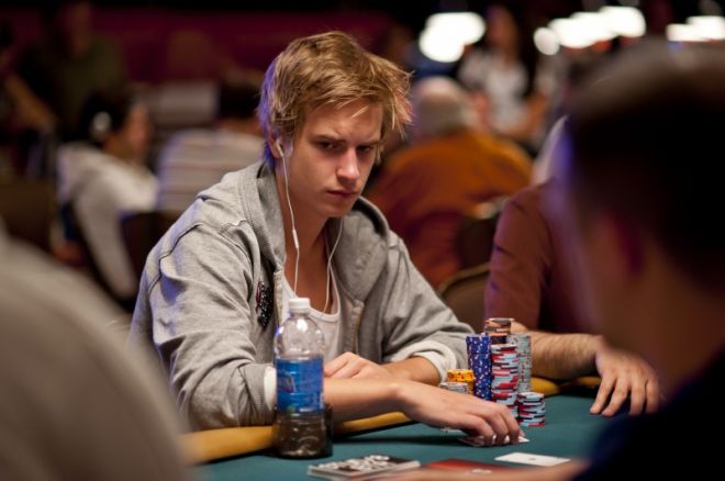 Viktor Blom Viktor Blom
