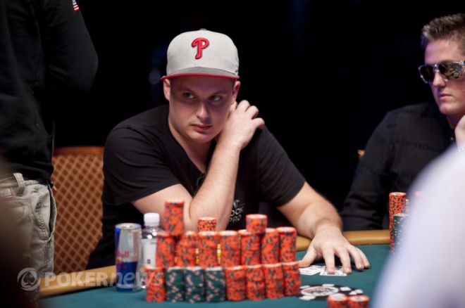 WSOP 2012 Day 4: Паул Волпи - текущий чиплидер турнира 0001 WSOP 2012 Day 4: Паул Волпи - текущий чиплидер турнира 0001