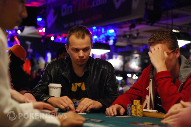 Savaitės ranka: WSOP pagrindinio turnyro 3-oji diena su Matu "Lebronas" Dilpšu 0001 Savaitės ranka: WSOP pagrindinio turnyro 3-oji diena su Matu "Lebronas" Dilpšu 0001