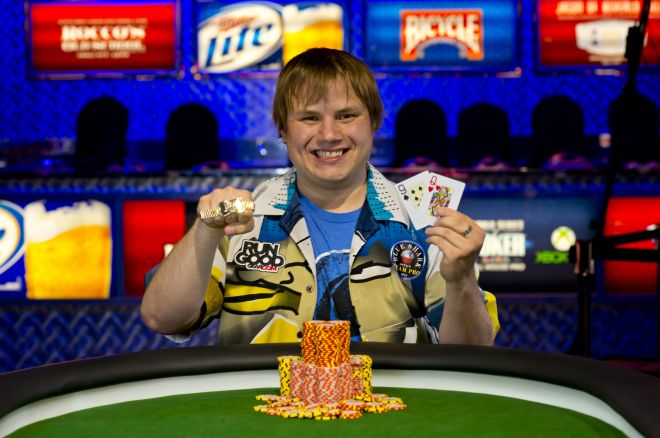 A Primeira Bracelete WSOP vai para Chad Holloway – $84,915 0001