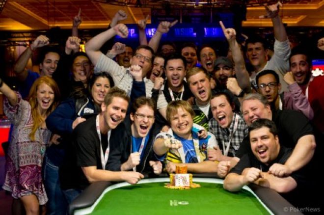 Team PokerNews Team PokerNews