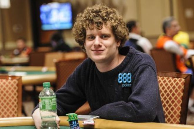 Le november nine Sam Holden quitte le poker pour la philosophie