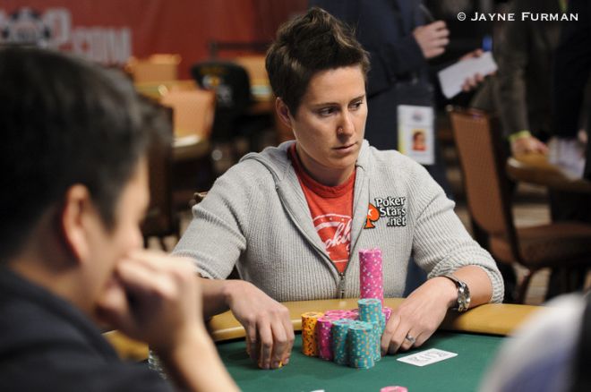 WSOP día 3: Vanessa Selbst busca el triplete de brazaletes (actualizado) 0001