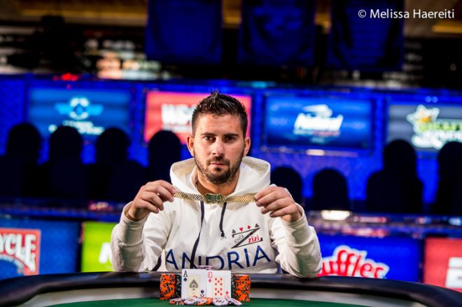 2014 WSOP Day 26: Suriano triumfuje w prestiżowym turnieju Heads-up, Mizrachi wygrywa... 0001 2014 WSOP Day 26: Suriano triumfuje w prestiżowym turnieju Heads-up, Mizrachi wygrywa... 0001