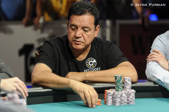 Luis Velador casi por llegar a mesa final del Main Event 0001 Luis Velador casi por llegar a mesa final del Main Event 0001