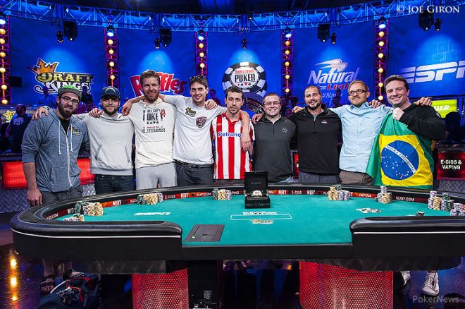 WSOP Main Event - Dag 7 - Van Hoof als chipleader naar November Nine, back-to-back voor Newhouse WSOP Main Event - Dag 7 - Van Hoof als chipleader naar November Nine, back-to-back voor Newhouse