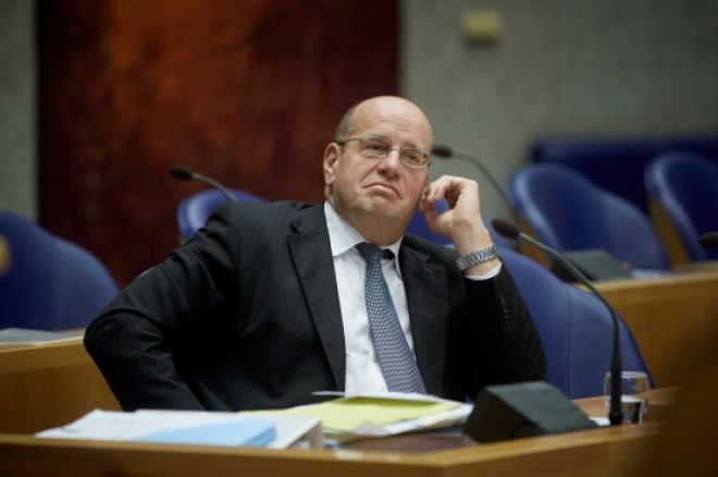 Wetsvoorstel Kansspelen op afstand ingediend bij de Tweede Kamer 0001 Wetsvoorstel Kansspelen op afstand ingediend bij de Tweede Kamer 0001