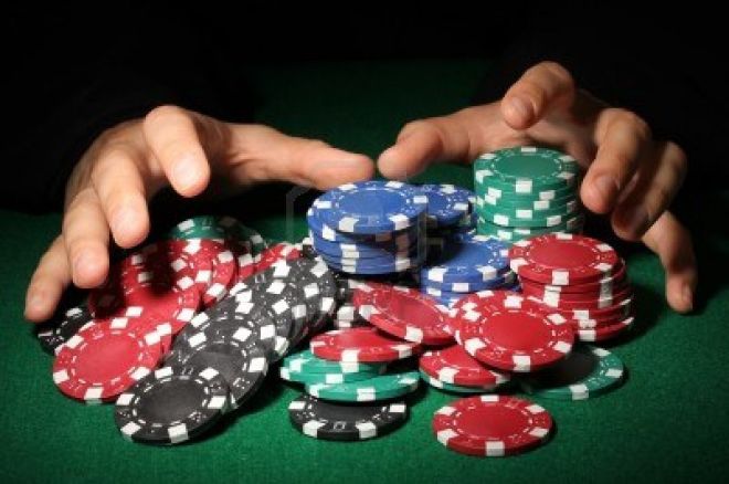 Amerikiečiai pokerį žaidžia ir greitkelyje (Foto) 0001 Amerikiečiai pokerį žaidžia ir greitkelyje (Foto) 0001