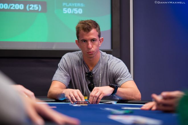 Americký pokerový profesionál Shannon Shorr zdolal Kilimanjaro 0001 Americký pokerový profesionál Shannon Shorr zdolal Kilimanjaro 0001