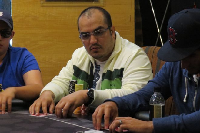 Michel Ruiz es el chipleader del día 1C en el Abu Dhabi 0001 Michel Ruiz es el chipleader del día 1C en el Abu Dhabi 0001